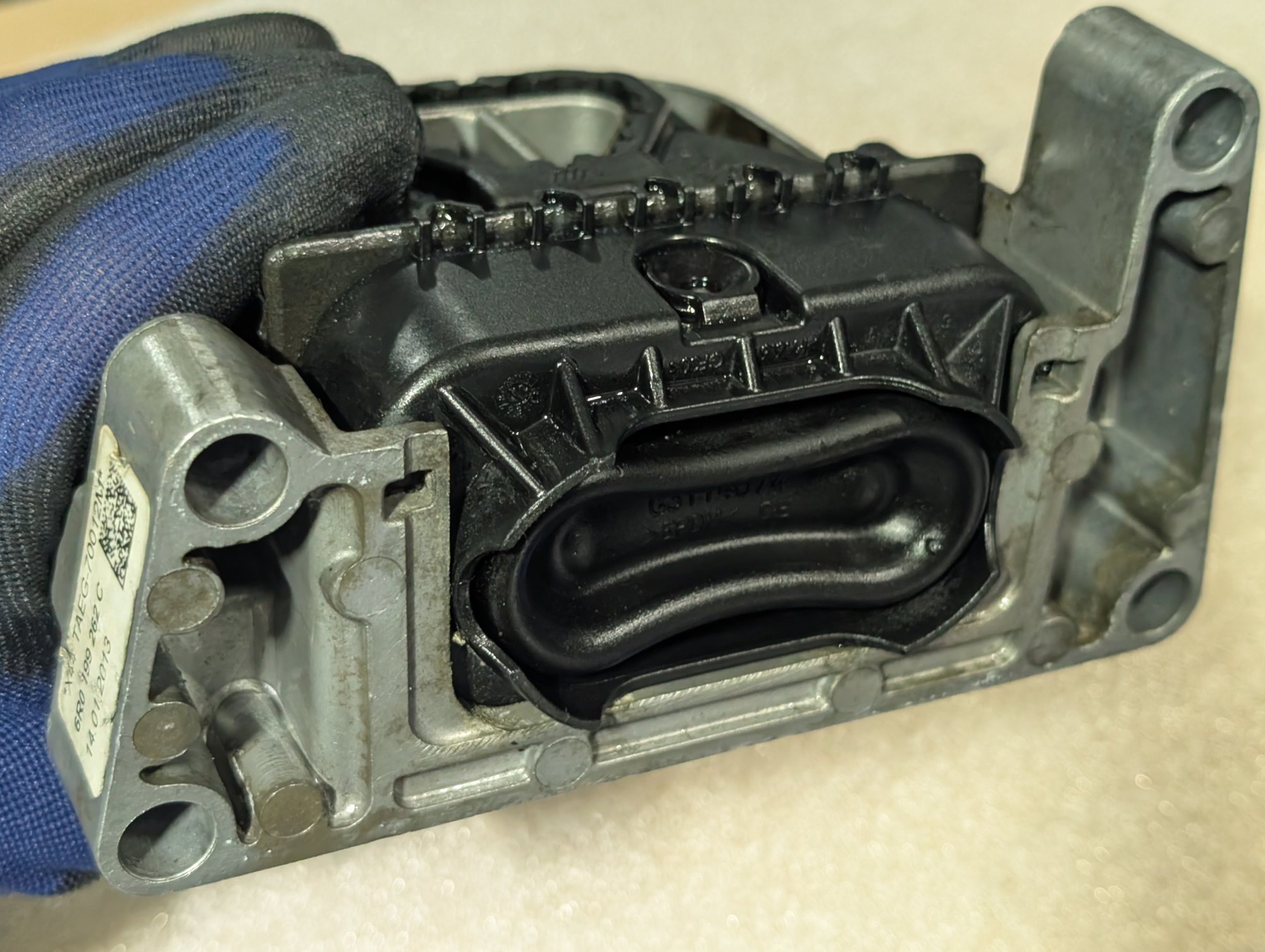 6R0199262C - Engine mounting 2.0 TSI [10/11]
