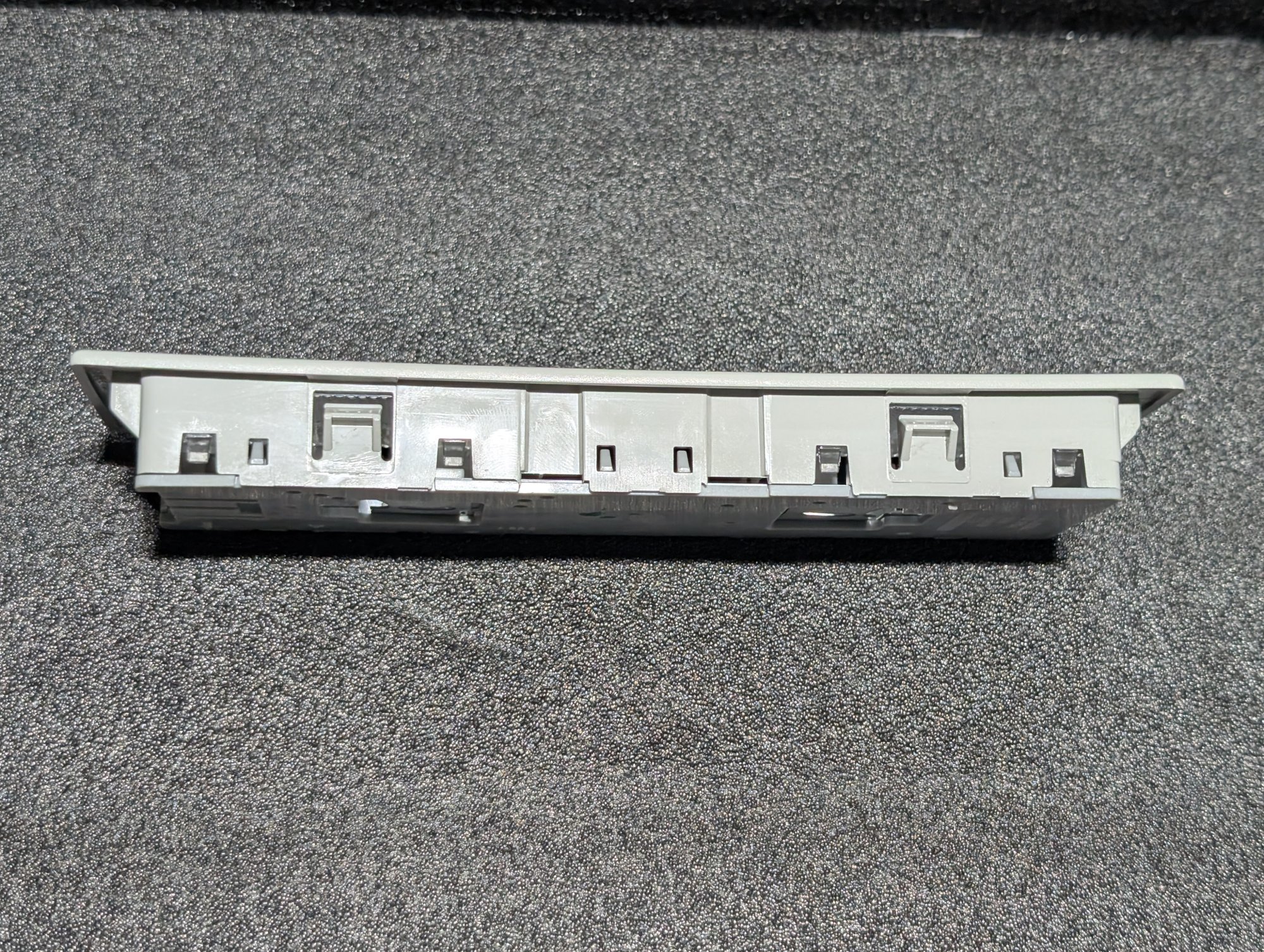 6Q0947291AY20 - Interior and reading light with switch-off delay [10/11]