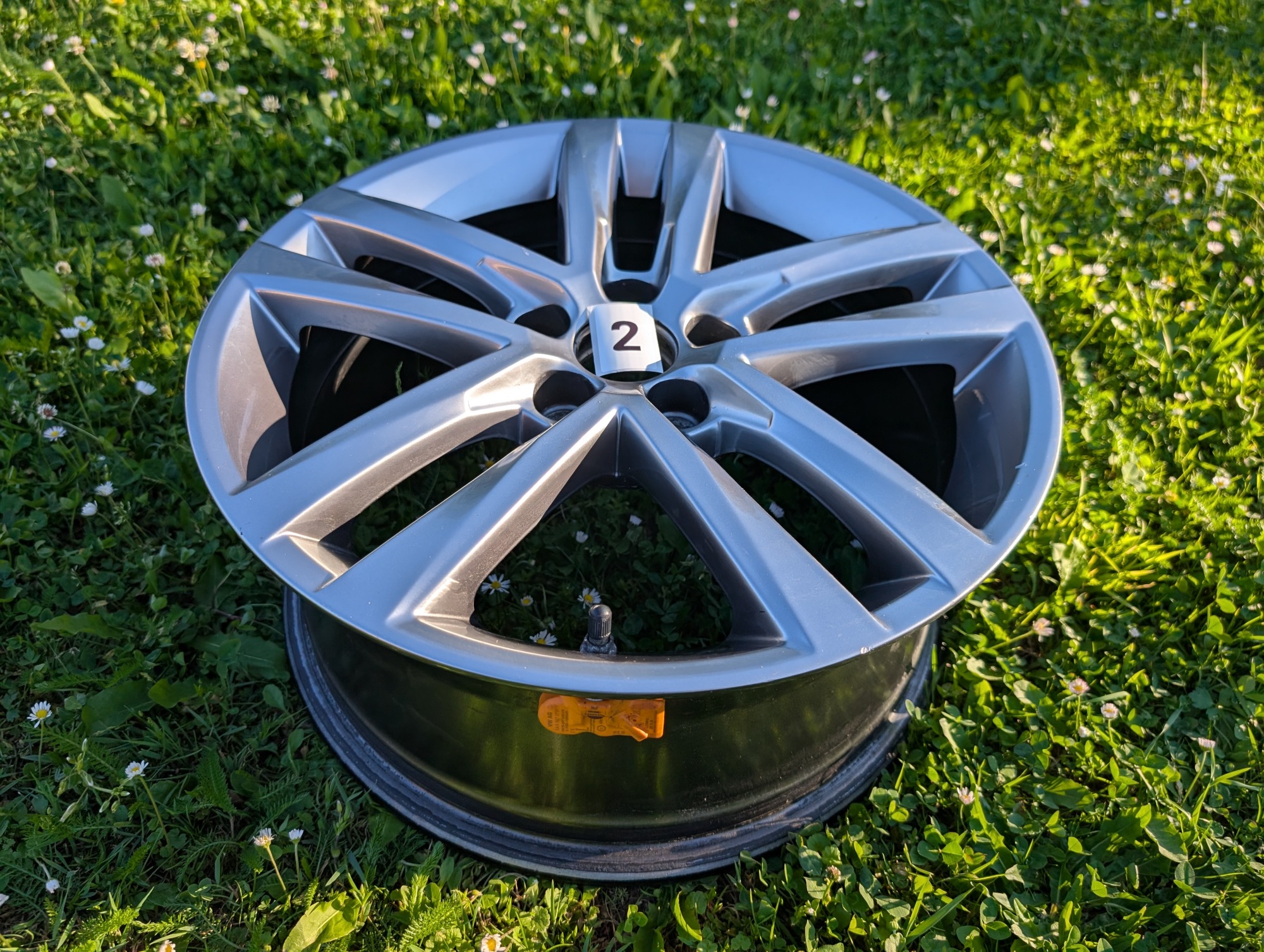 6C0601025JZ49 - Salvador 16" Wheel #2 [3/14]