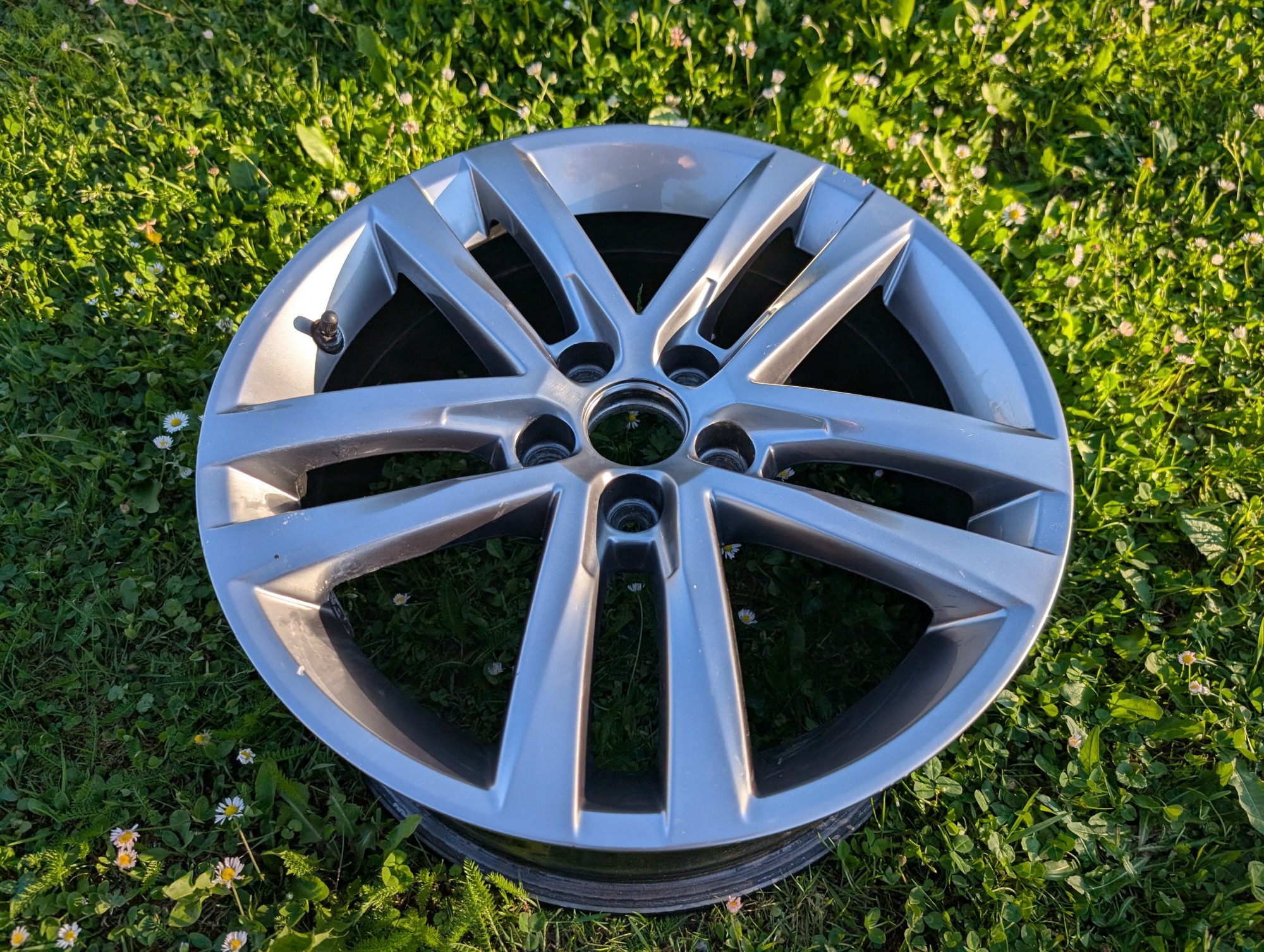 6C0601025JZ49 - Salvador 16" Wheel #2 [6/14]