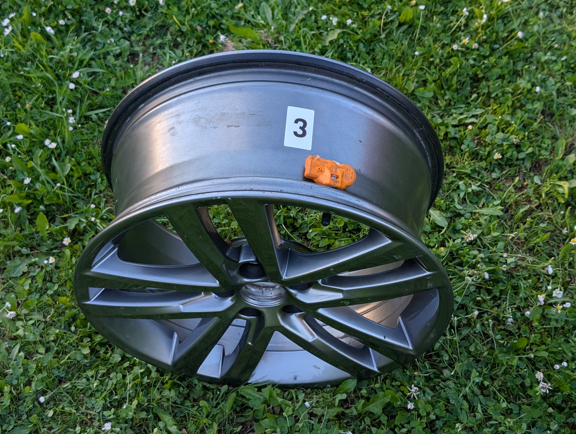 6C0601025JZ49 - Felga Salvador 16" #3 [14/17]