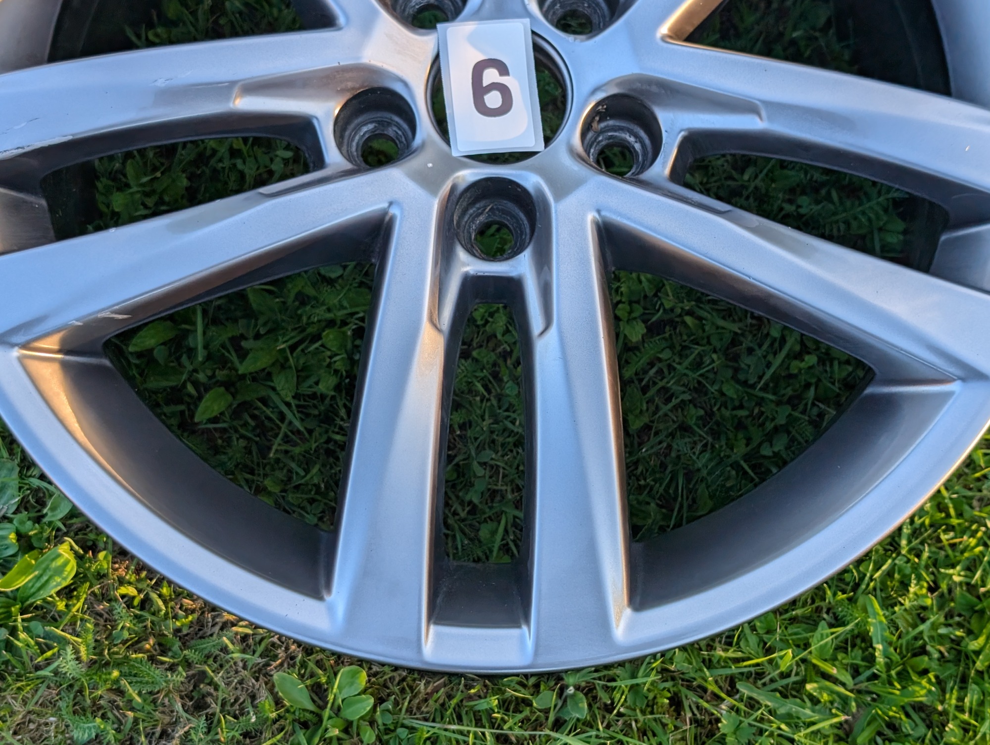 6C0601025JZ49 - Felga Salvador 16" #6 [5/19]