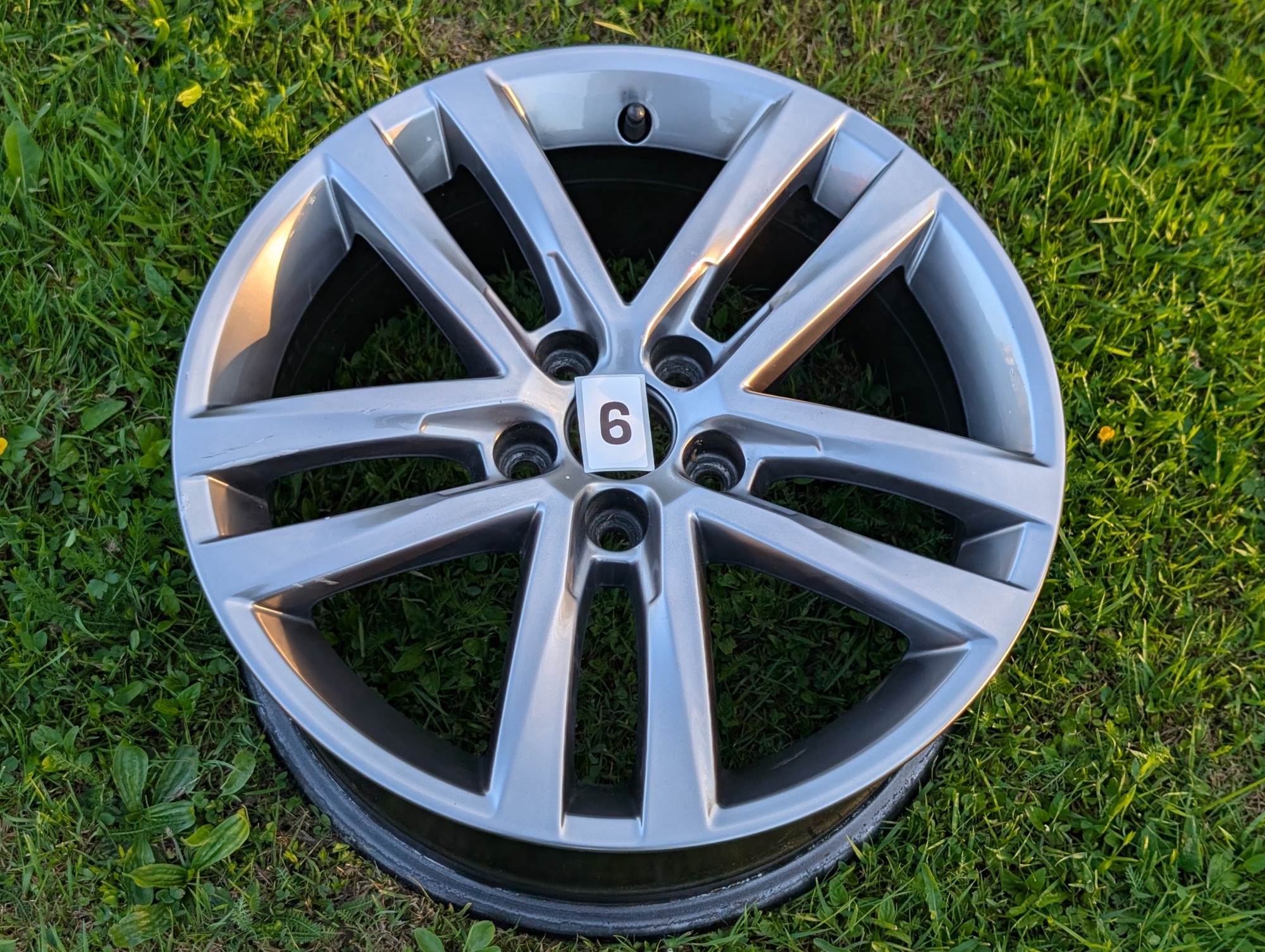 6C0601025JZ49 - Felga Salvador 16" #6 [7/19]