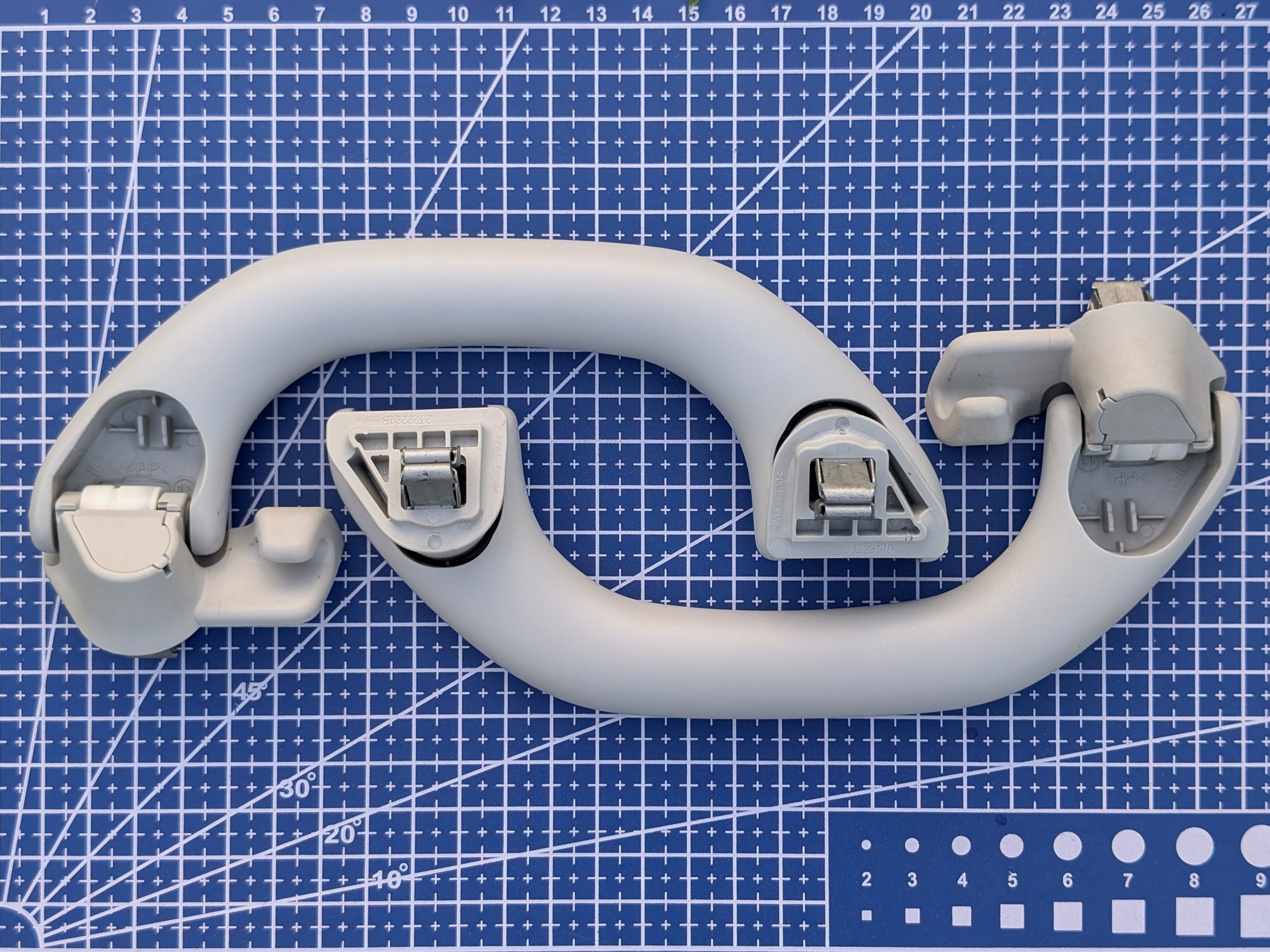 6R0857607Y20 - Folding handle with a clothes hanger [4/9]