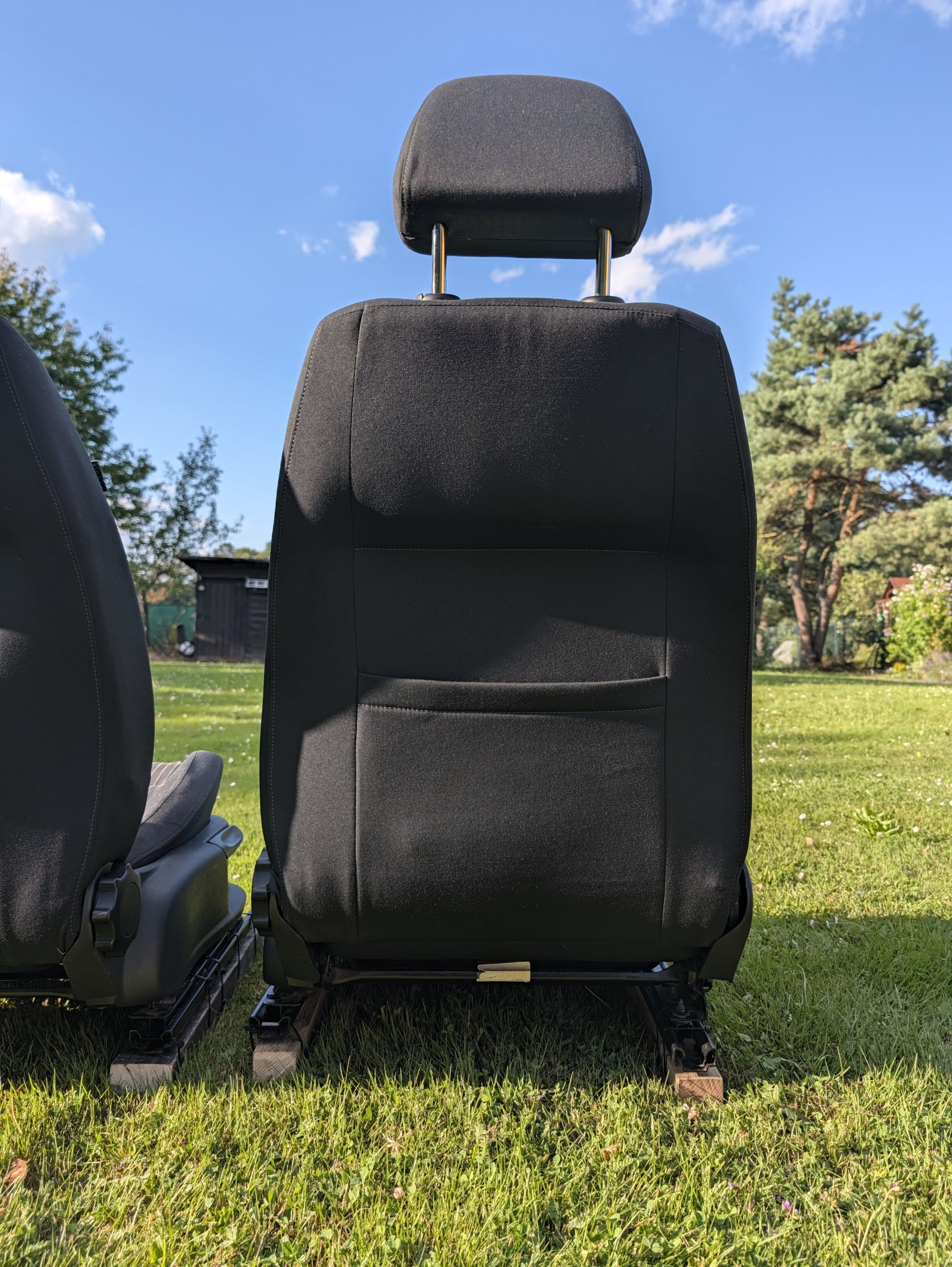 Front seat set for the 2012 VW Polo 6R Highline—with storage compartments, without airbags [20/21]