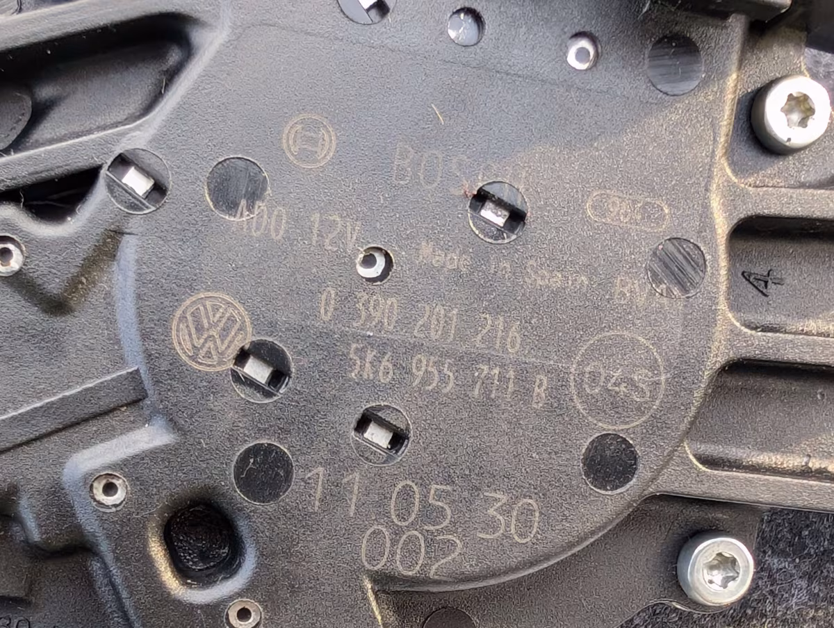 5K6955711B - Wiper drive motor [3/4]