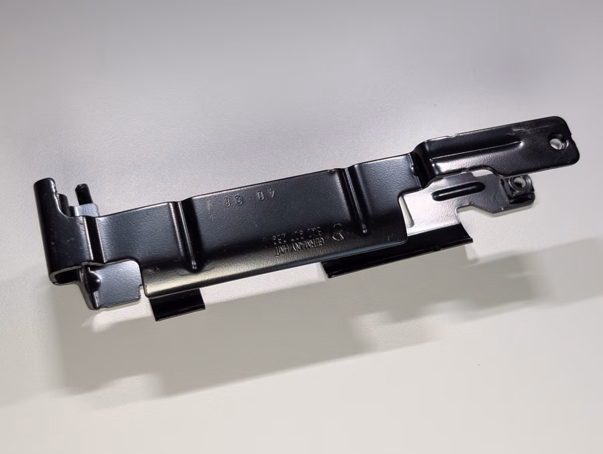 6Q0907269G - Protective frame [1/4]