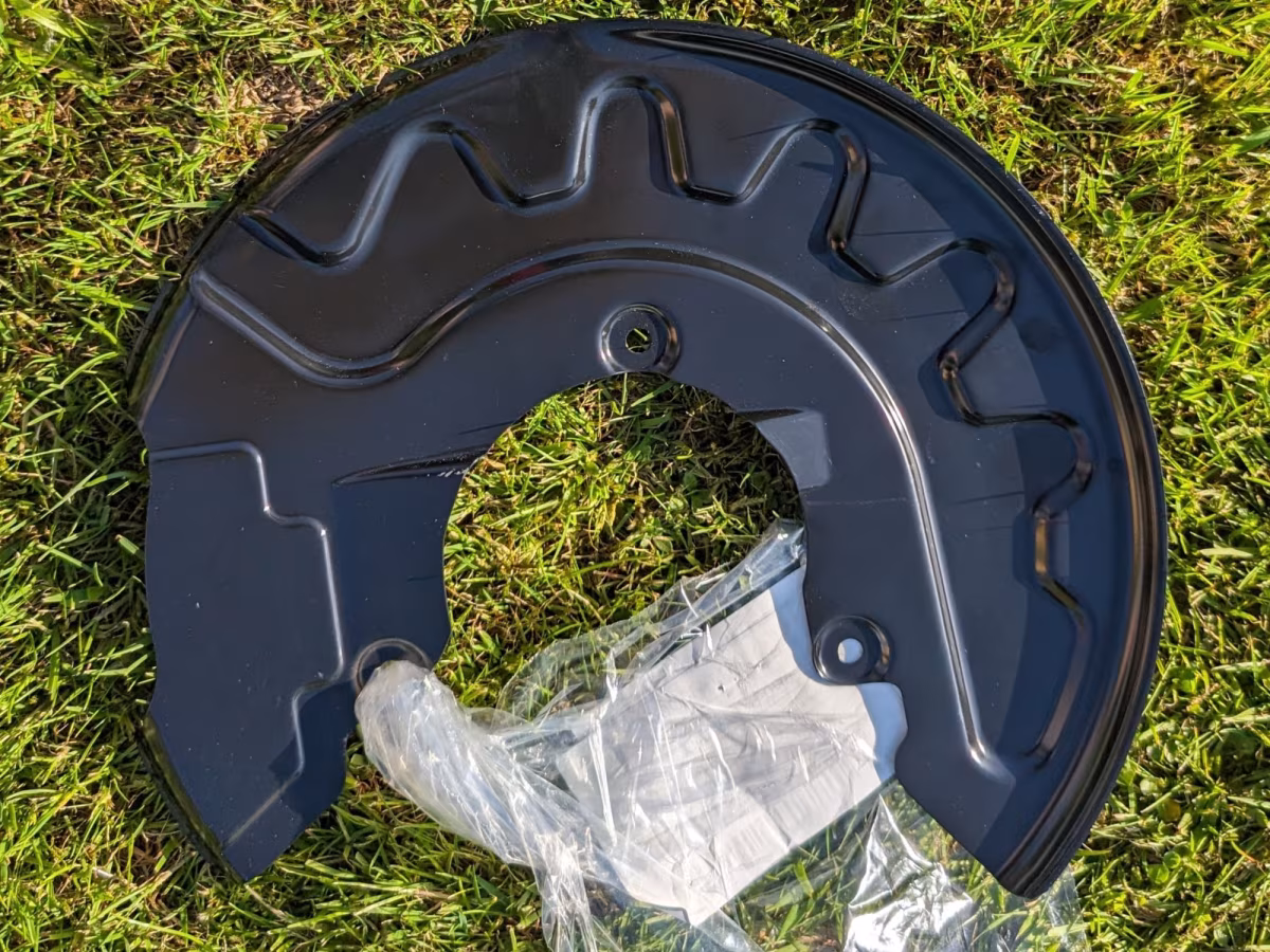 6R0615312D  - Brake disc cover plate [2/6]