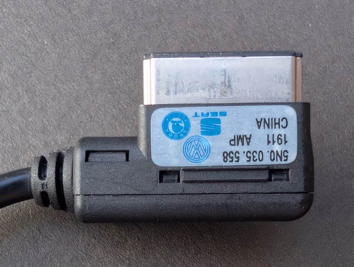 5N0035558 - Adapter USB do MEDIA-IN [3/6]