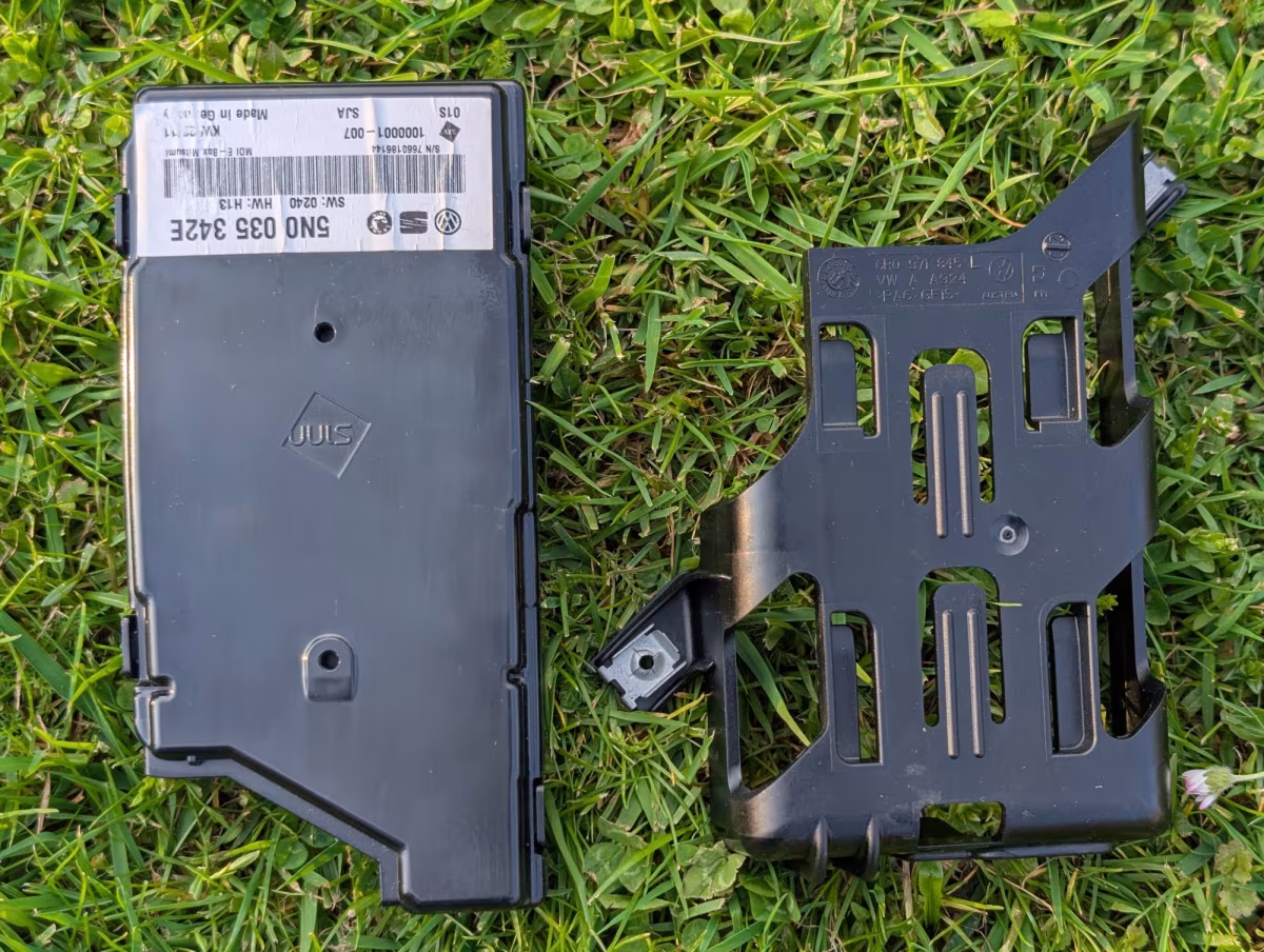 5N0035342E - MEDIA-IN control unit [3/8]
