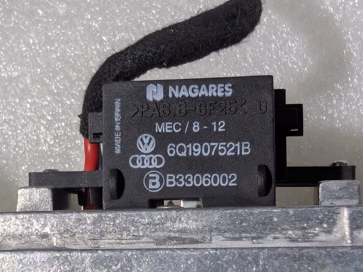 6Q1907521B - Climatronic blower controller [3/8]