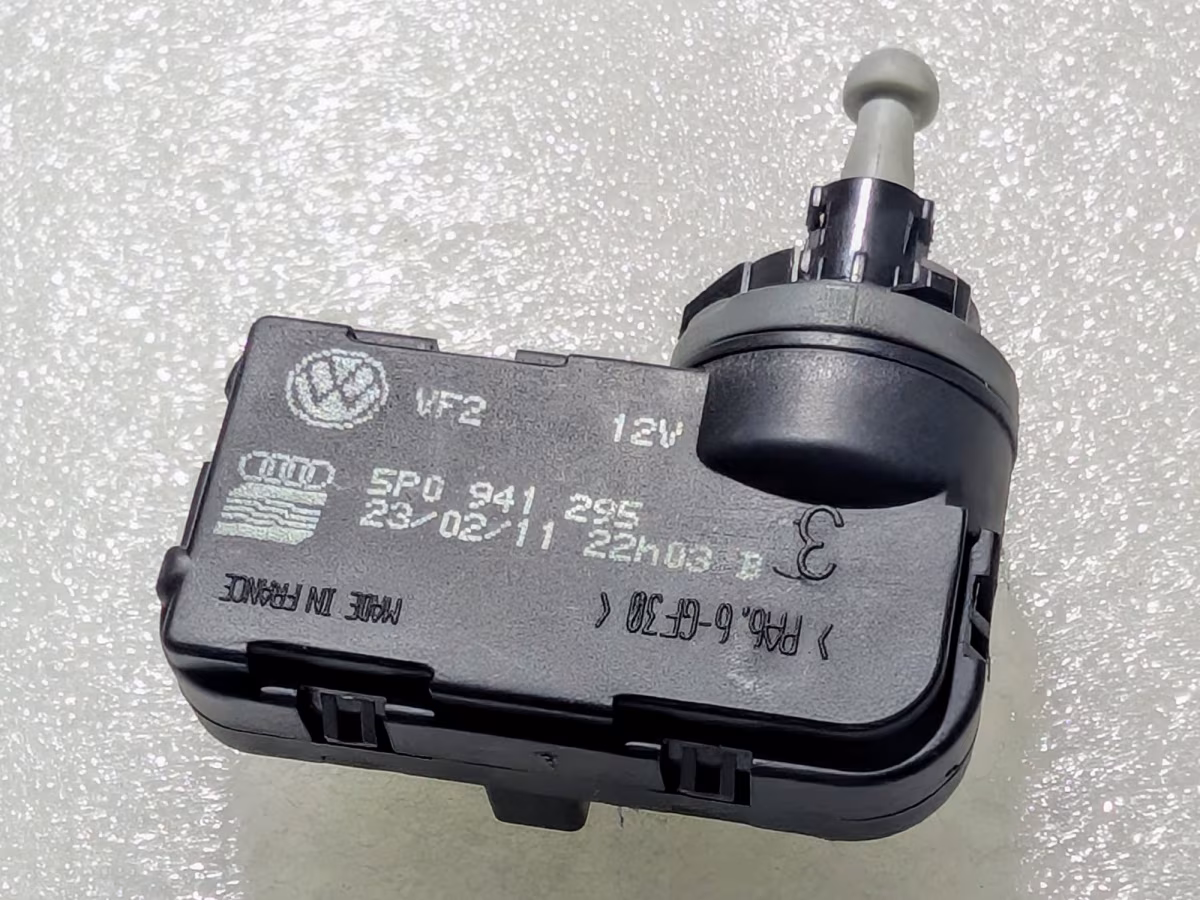 5P0941295 - Headlight adjustment motor [1/6]