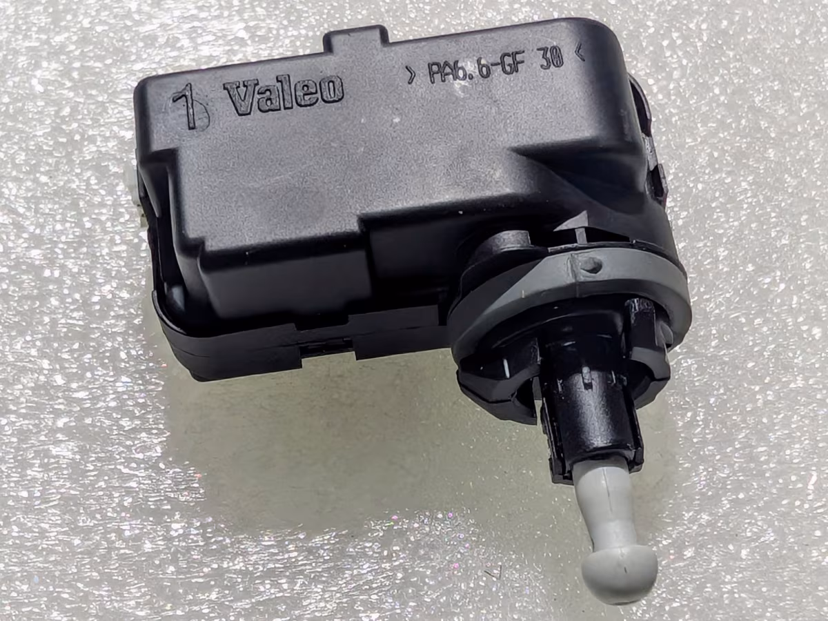 5P0941295 - Headlight adjustment motor [2/6]