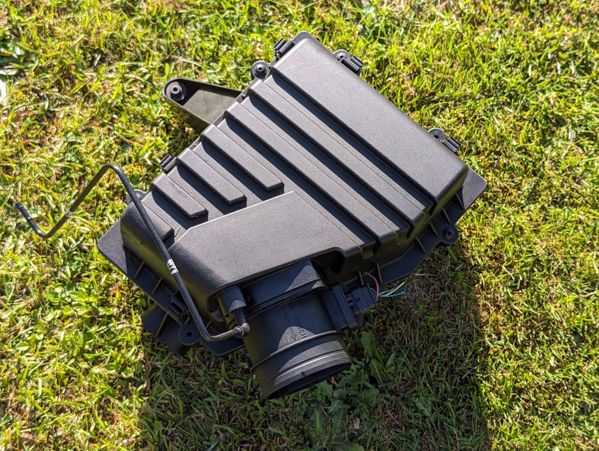 6R0129607G - Air filter housing 2.0 TDI / 2.0 TSI [1/8]