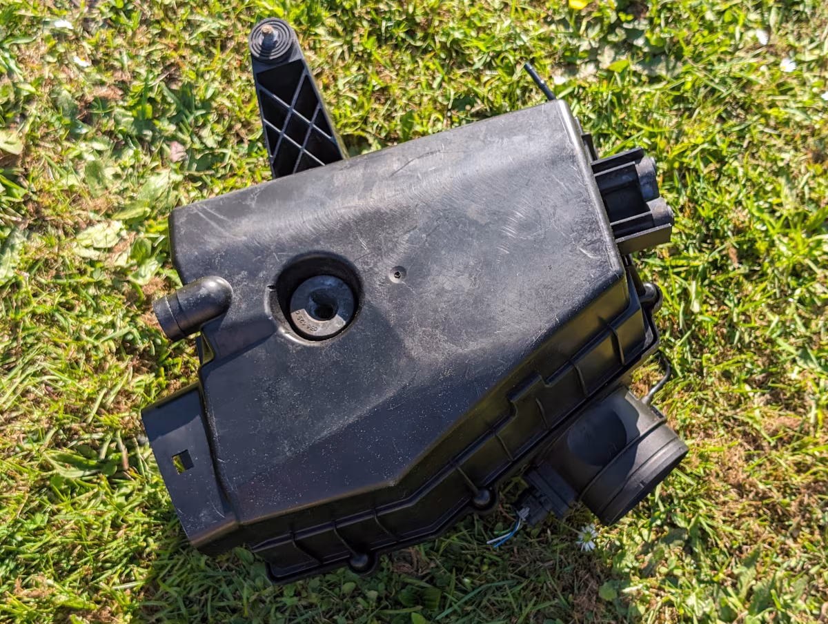6R0129607G - Air filter housing 2.0 TDI / 2.0 TSI [6/8]