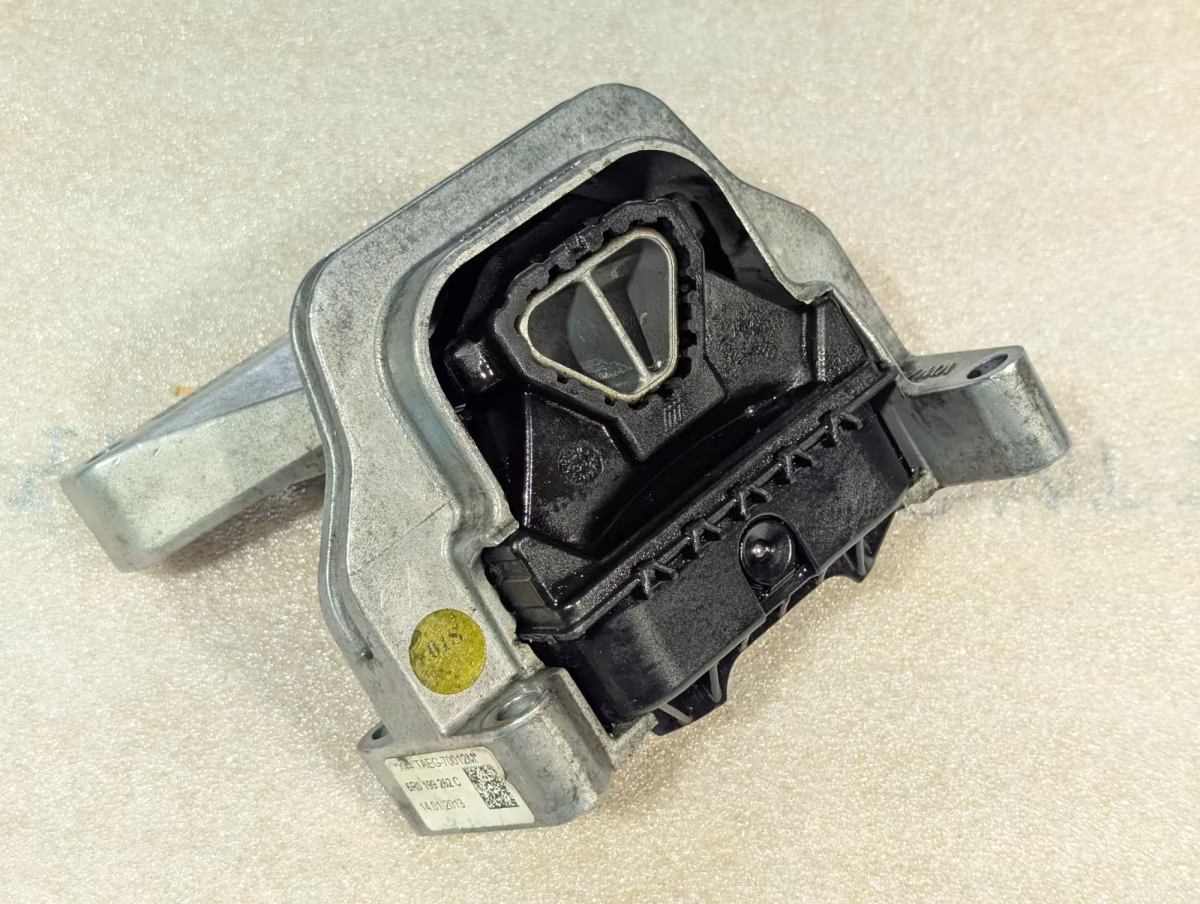 6R0199262C - Engine mounting 2.0 TSI [1/11]