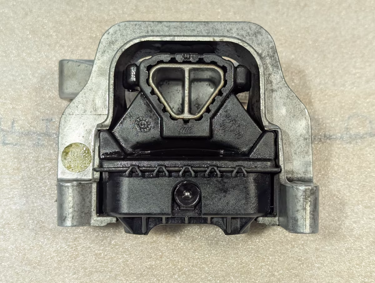 6R0199262C - Engine mounting 2.0 TSI [3/11]