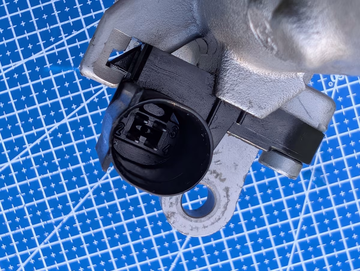 6R1611019F - Two-section master cylinder [7/8]