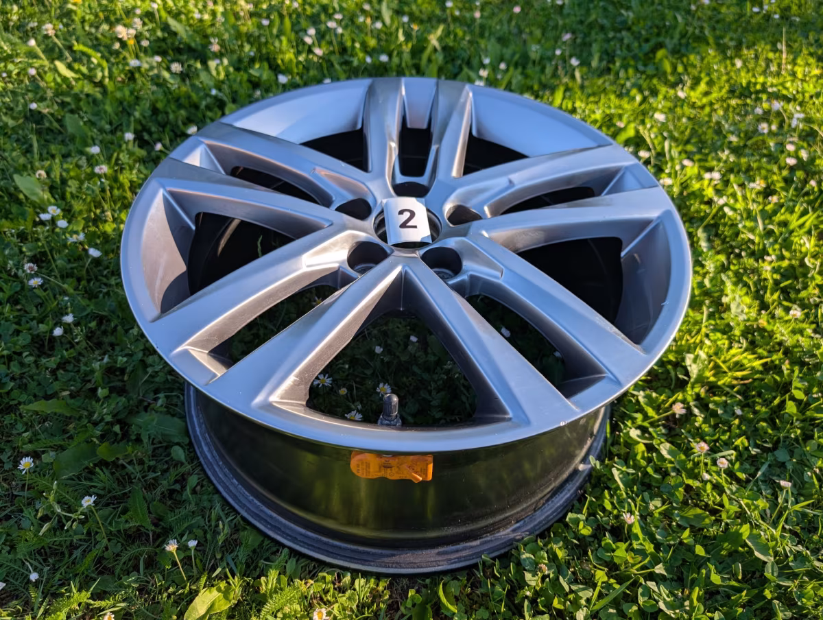 6C0601025JZ49 - Salvador 16" Wheel #2 [3/14]