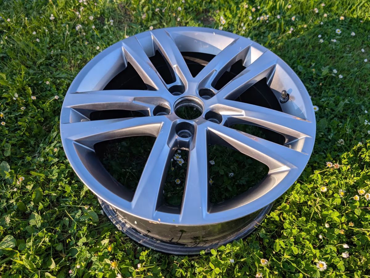 6C0601025JZ49 - Salvador 16" Wheel #2 [5/14]