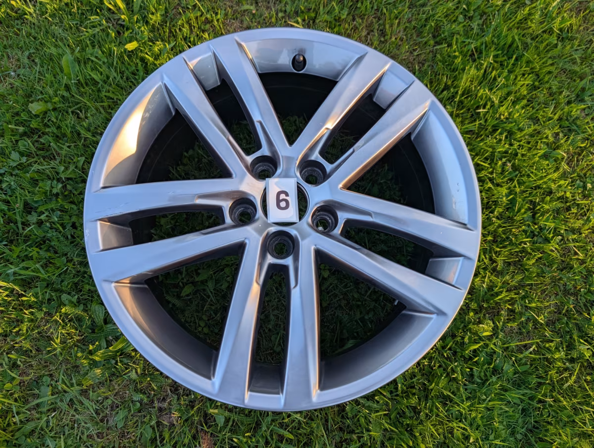 6C0601025JZ49 - Felga Salvador 16" #6 [1/19]