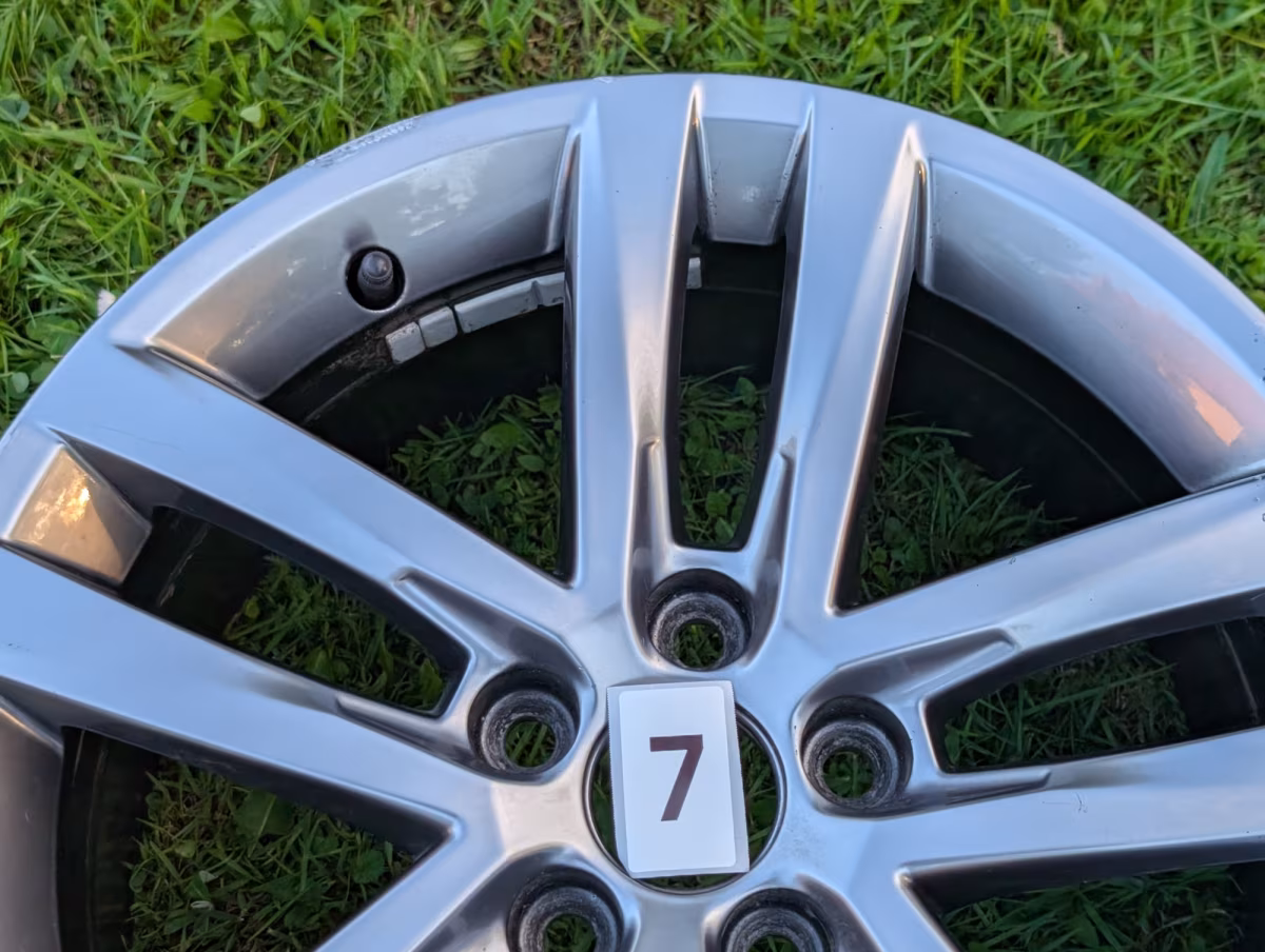 6C0601025JZ49 - Felga Salvador 16" #7 [10/24]