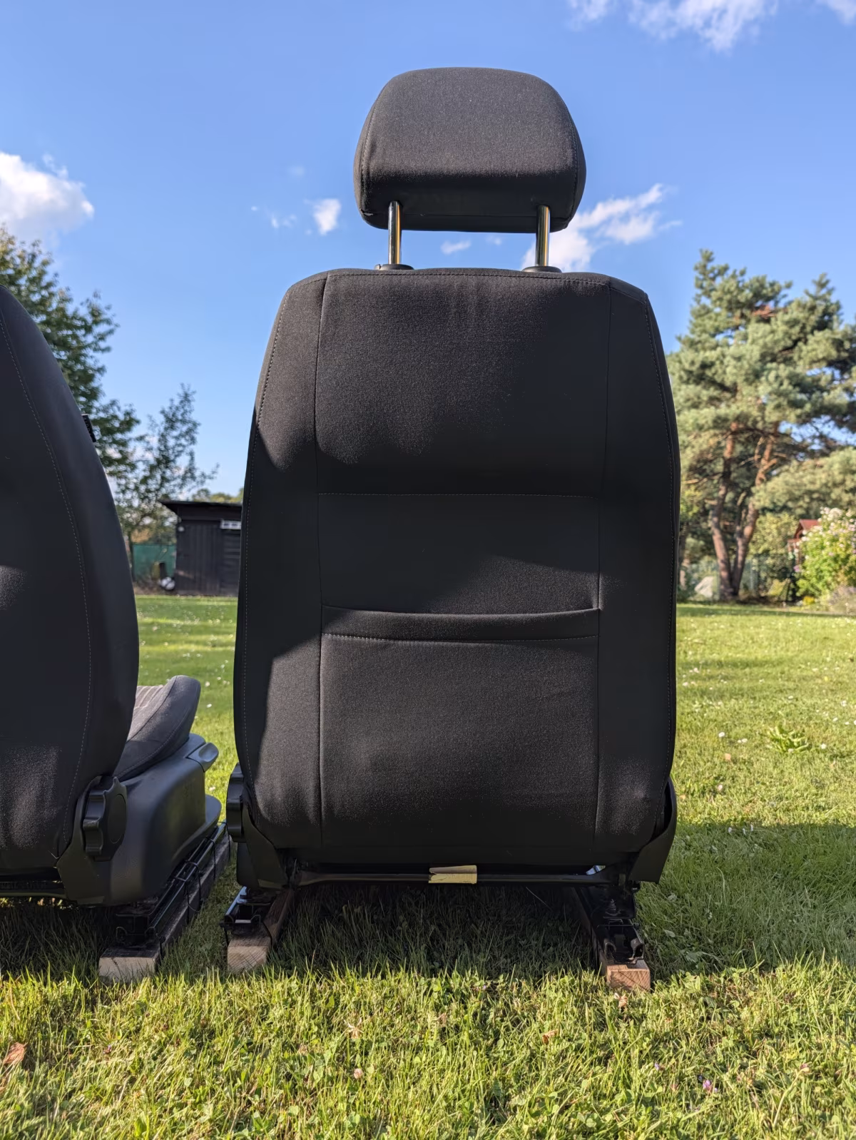 Front seat set for the 2012 VW Polo 6R Highline—with storage compartments, without airbags [20/21]