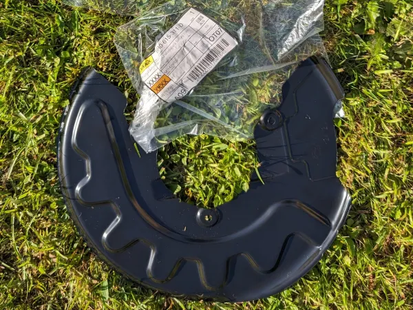 Brake disc cover plate