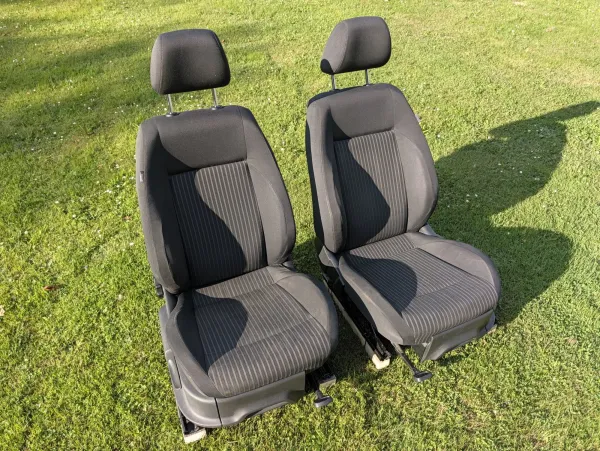 Front seat set for the 2012 VW Polo 6R Highline—with storage compartments, without airbags